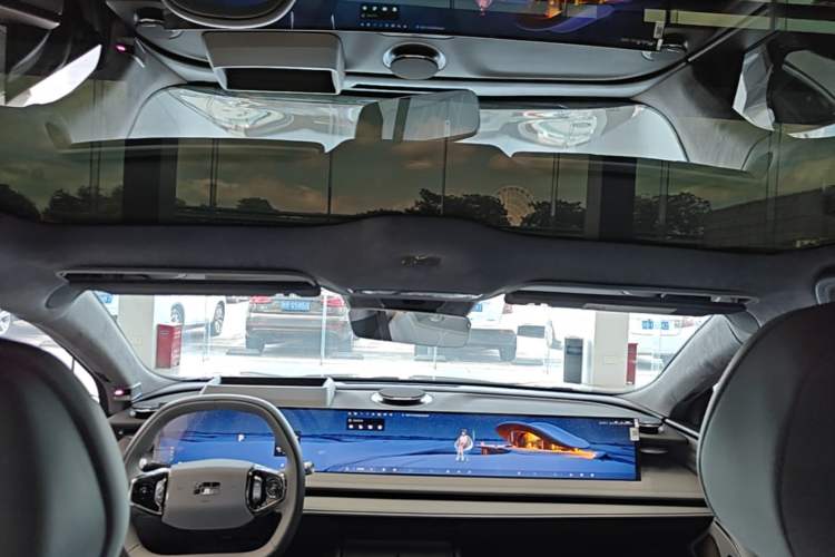 Used Geely Galaxy E8 2025 700 km Long-Range Intelligent Driving Version Headliner