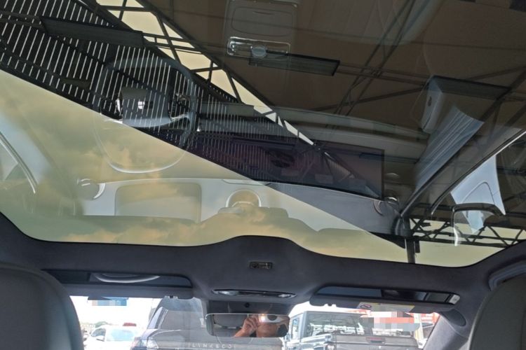Used Geely Galaxy E8 2025 700 km Long-Range Intelligent Driving Version Headliner