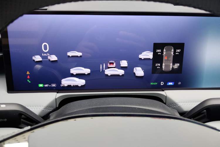 Used Geely Galaxy E8 2025 700 km Long-Range Intelligent Driving Version Instrument Cluster