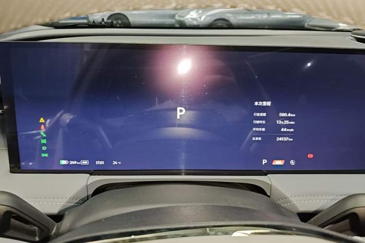 Used Geely Galaxy E8 2025 575 km Intelligent Driving Edition Instrument Cluster