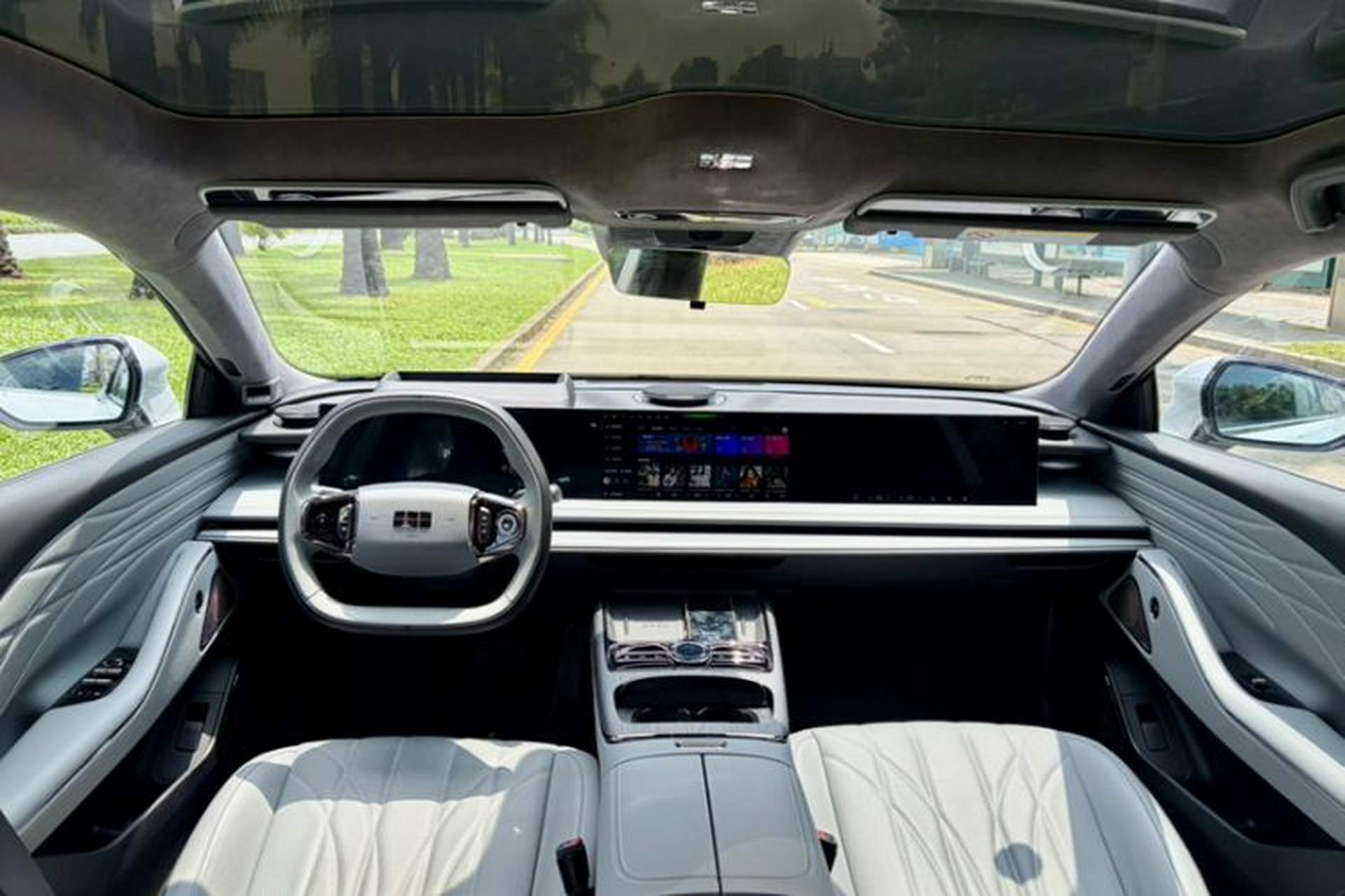 Used Geely Galaxy E8 2025 700 km Long-Range Intelligent Driving Version Interior 7