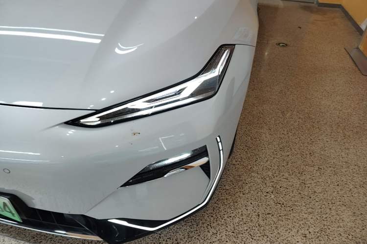 Used Geely Galaxy E8 2025 700 km Long-Range Intelligent Driving Version Left Front Headlight