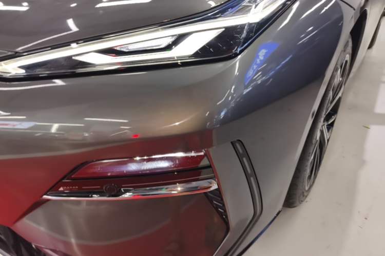 Used Geely Galaxy E8 2025 700 km Long-Range Intelligent Driving Version Left Front Headlight