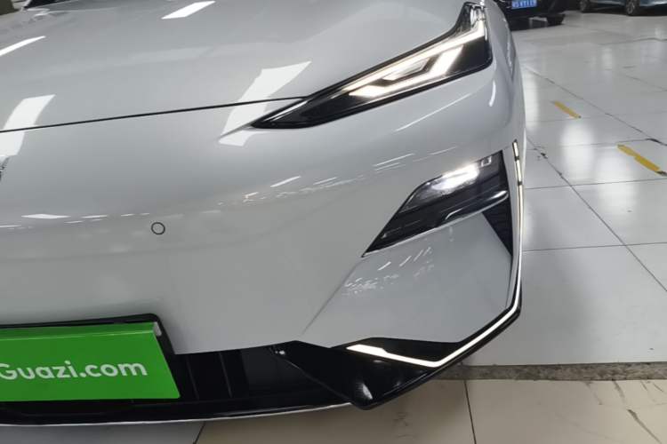 Used Geely Galaxy E8 2025 700 km Long-Range Intelligent Driving Version Left Front Headlight