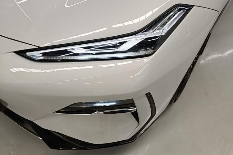 Used Geely Galaxy E8 2025 575 km Intelligent Driving Edition Left Front Headlight