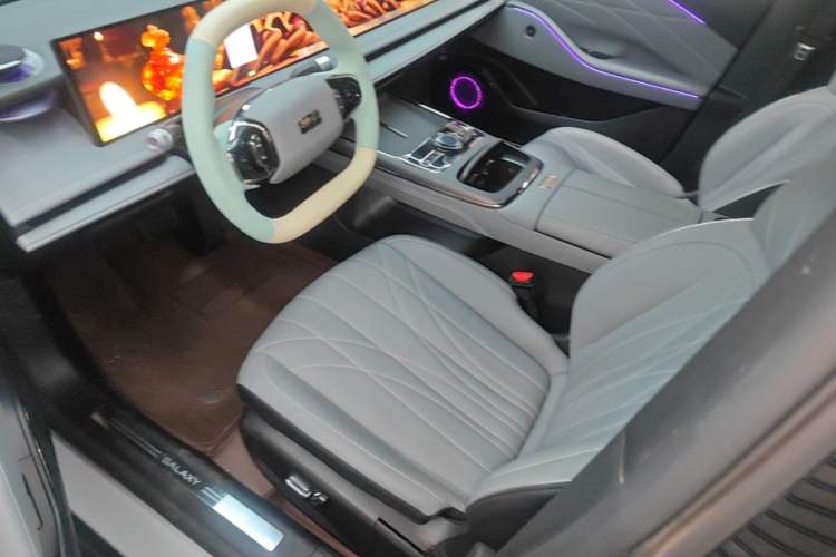 Used Geely Galaxy E8 2025 575 km Intelligent Driving Edition Left Front Seat