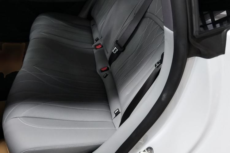 Used Geely Galaxy E8 2025 700 km Long-Range Intelligent Driving Version Left Rear Seat