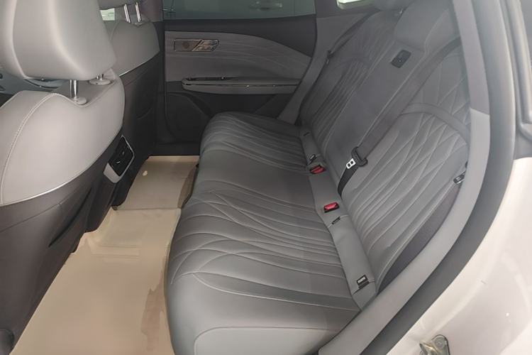 Used Geely Galaxy E8 2025 700 km Long-Range Intelligent Driving Version Left Rear Seat
