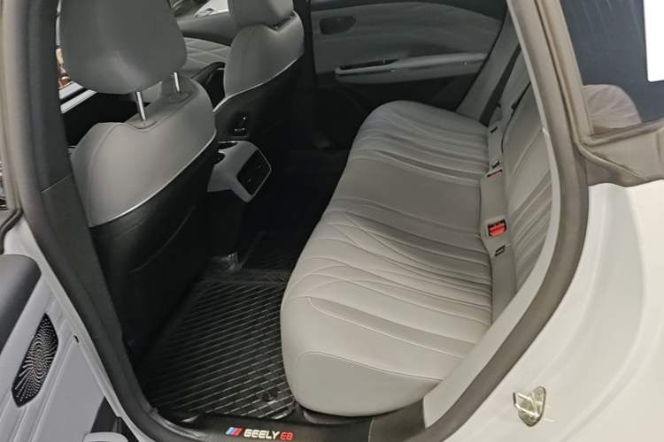 Used Geely Galaxy E8 2025 575 km Intelligent Driving Edition Left Rear Seat