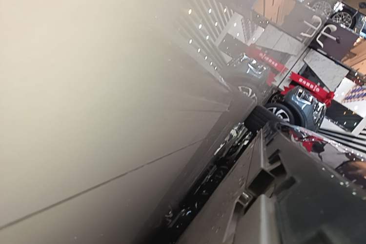 Used Geely Galaxy E8 2025 700 km Long-Range Intelligent Driving Version Left Side Sill