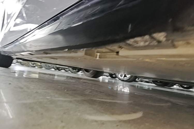 Used Geely Galaxy E8 2025 700 km Long-Range Intelligent Driving Version Left Side Sill