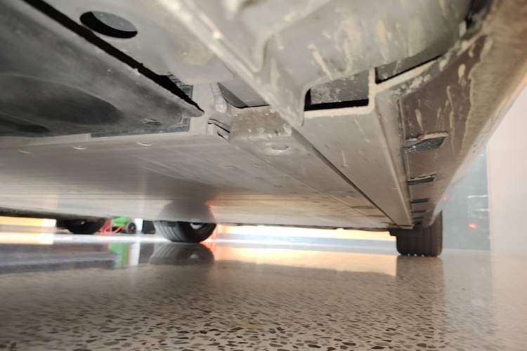 Used Geely Galaxy E8 2025 700 km Long-Range Intelligent Driving Version Left Side Sill