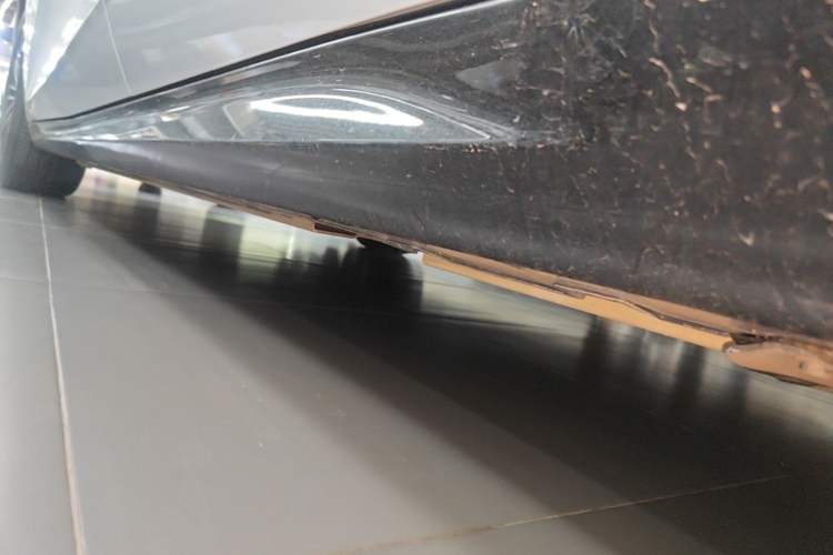 Used Geely Galaxy E8 2025 575 km Intelligent Driving Edition Left Side Sill