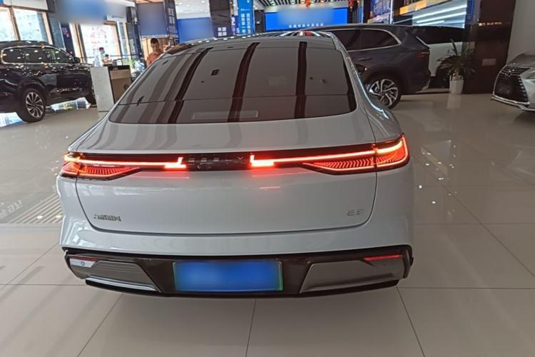 Used Geely Galaxy E8 2025 700 km Long-Range Intelligent Driving Version Rear