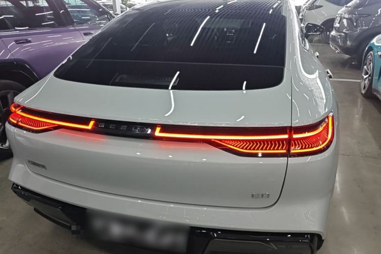Used Geely Galaxy E8 2025 700 km Long-Range Intelligent Driving Version Rear