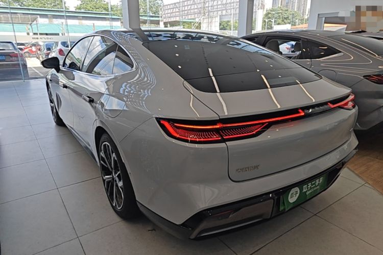 Used Geely Galaxy E8 2025 700 km Long-Range Intelligent Driving Version Rear Left 45 Deg