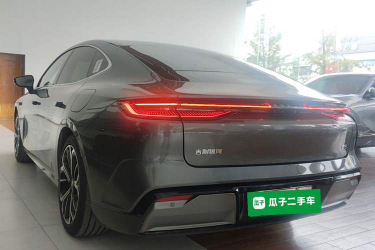 Used Geely Galaxy E8 2025 700 km Long-Range Intelligent Driving Version Rear Left 45 Deg
