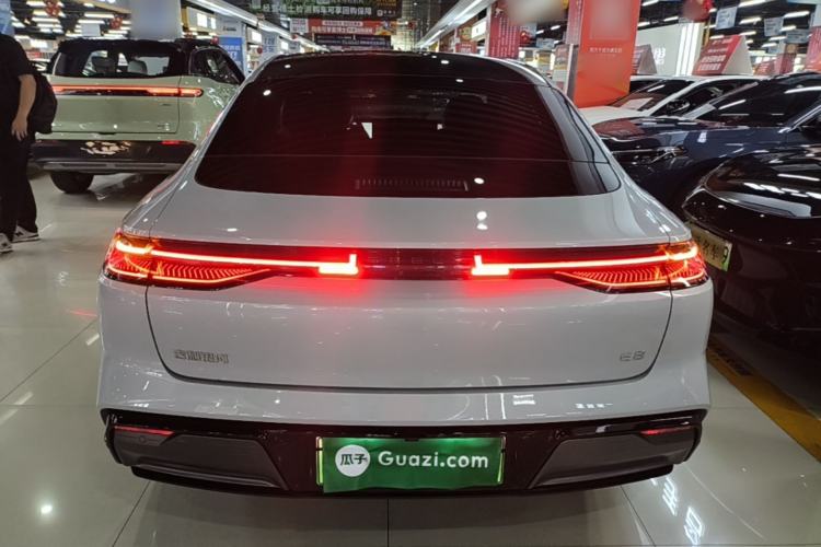 Used Geely Galaxy E8 2025 700 km Long-Range Intelligent Driving Version Rear