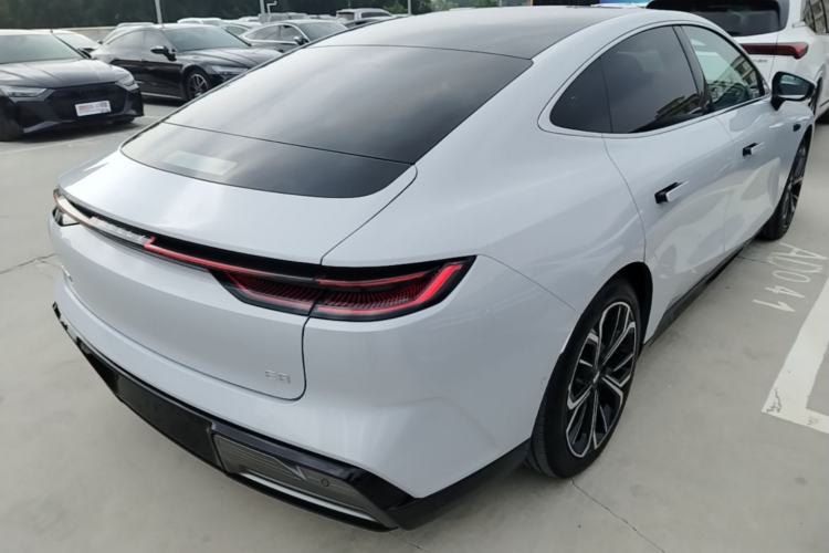 Used Geely Galaxy E8 2025 700 km Long-Range Intelligent Driving Version Rear Right 45 Deg