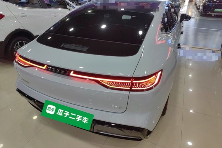 Used Geely Galaxy E8 2025 700 km Long-Range Intelligent Driving Version Rear Right 45 Deg