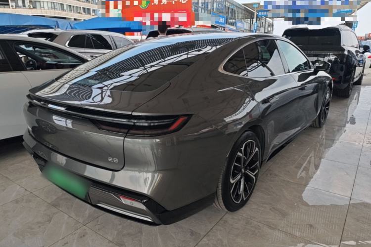 Used Geely Galaxy E8 2025 700 km Long-Range Intelligent Driving Version Rear Right 45 Deg