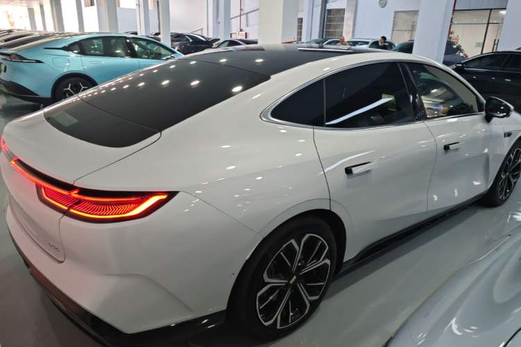Used Geely Galaxy E8 2025 700 km Long-Range Intelligent Driving Version Rear Right 45 Deg