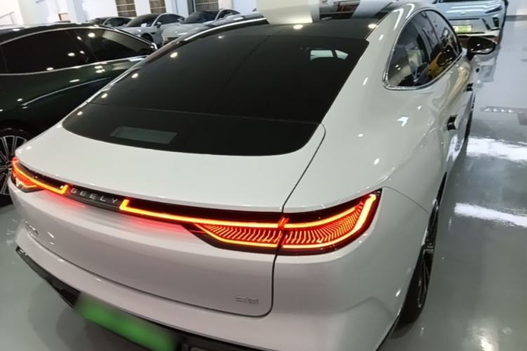 Used Geely Galaxy E8 2025 700 km Long-Range Intelligent Driving Version Rear