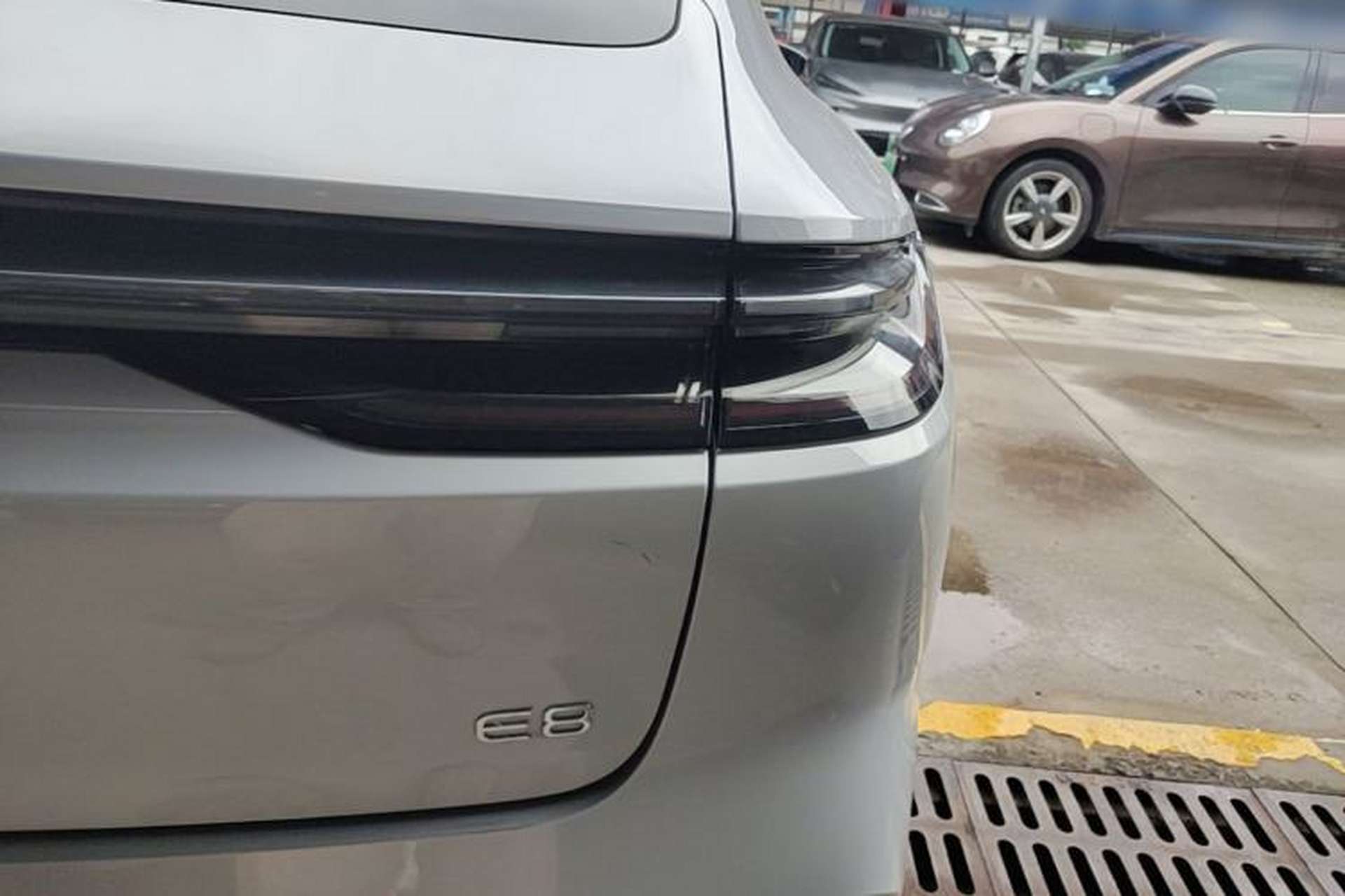 Used Geely Galaxy E8 2025 700 km Long-Range Intelligent Driving Version Right Rear Taillight