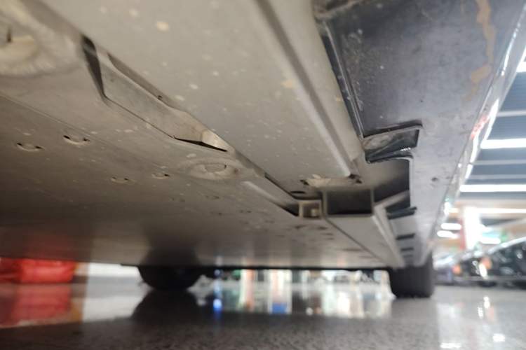 Used Geely Galaxy E8 2025 700 km Long-Range Intelligent Driving Version Right Side Sill