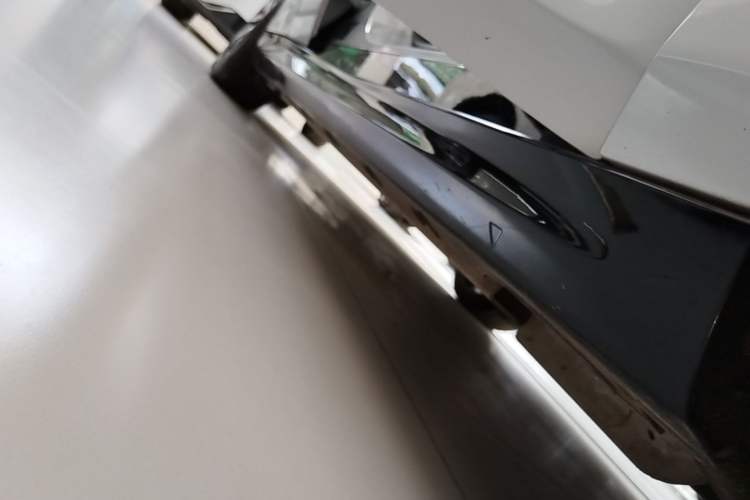 Used Geely Galaxy E8 2025 700 km Long-Range Intelligent Driving Version Right Side Sill