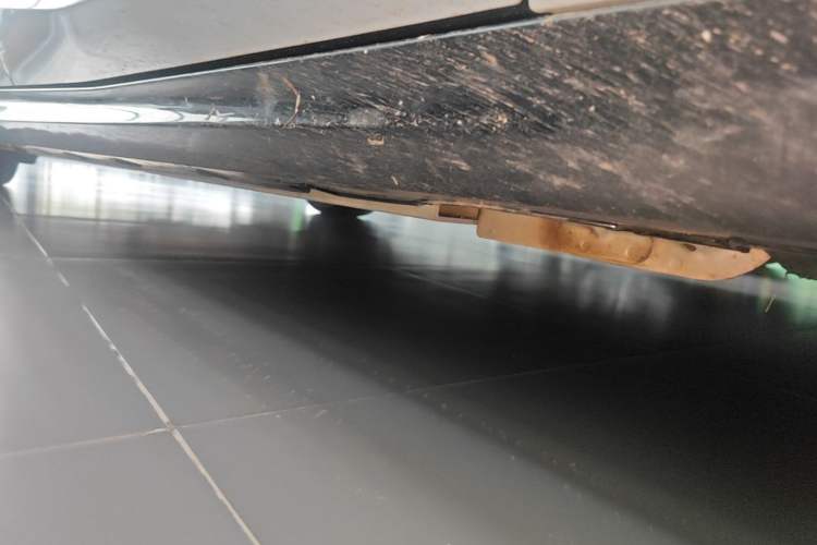 Used Geely Galaxy E8 2025 575 km Intelligent Driving Edition Right Side Sill