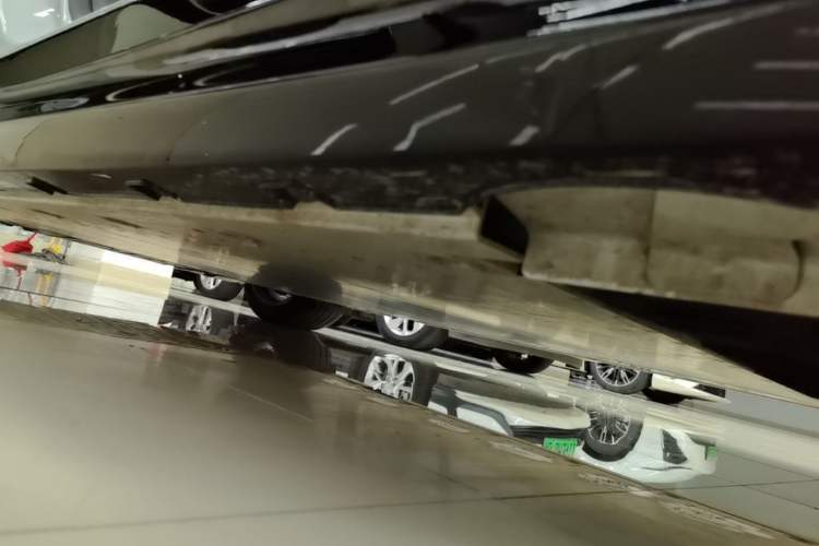 Used Geely Galaxy E8 2025 700 km Long-Range Intelligent Driving Version Right Side Sill