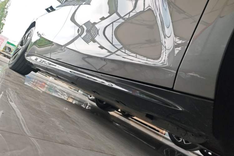 Used Geely Galaxy E8 2025 700 km Long-Range Intelligent Driving Version Right Side Sill