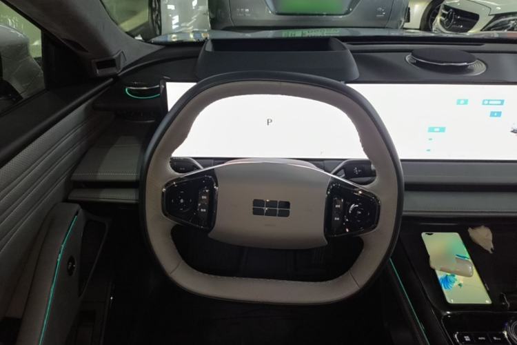 Used Geely Galaxy E8 2025 700 km Long-Range Intelligent Driving Version Steering Wheel