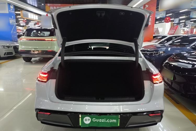 Used Geely Galaxy E8 2025 700 km Long-Range Intelligent Driving Version Trunk