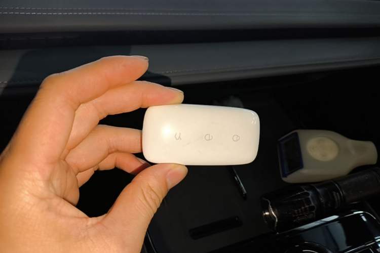 Used Geely Galaxy E8 2025 700 km Long-Range Intelligent Driving Version Vehicle Key