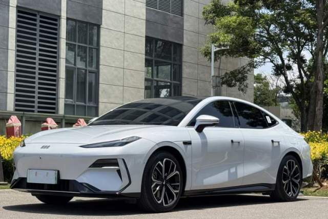 Used Geely Galaxy E8 2025 700 km Long-Range Intelligent Driving Version