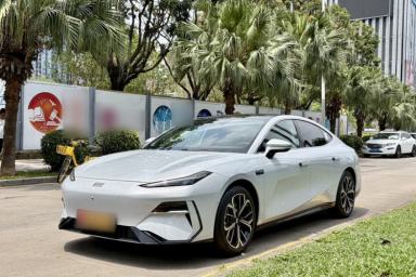 Used Geely Galaxy E8 2025 700 km Long-Range Intelligent Driving Version