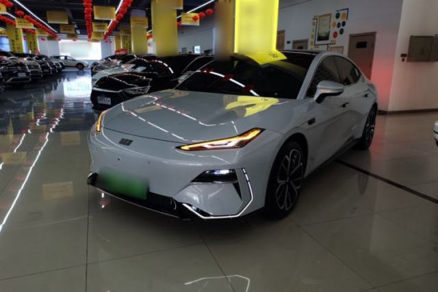 Used Geely Galaxy E8 2025 700 km Long-Range Intelligent Driving Version