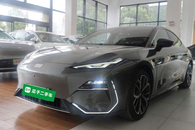 Used Geely Galaxy E8 2025 700 km Long-Range Intelligent Driving Version