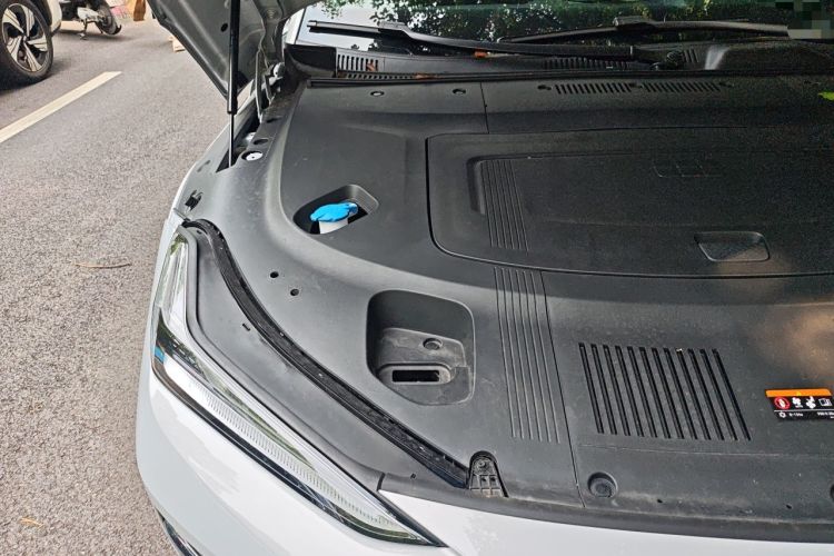 Used Geely Galaxy E8 2025 Model—610km Prestige Version Engine Bay Right
