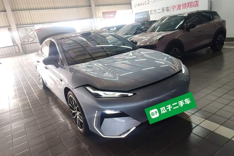 Used Geely Galaxy E8 2025 620 km All-Wheel Drive Starship LiDAR-Enabled Intelligent Driving Version Front Right 45 Deg