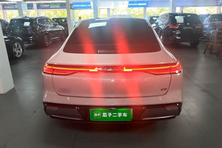 Used Geely Galaxy E8 2025 620 km All-Wheel Drive Starship LiDAR-Enabled Intelligent Driving Version Rear