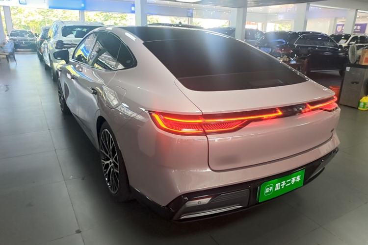 Used Geely Galaxy E8 2025 620 km All-Wheel Drive Starship LiDAR-Enabled Intelligent Driving Version Rear Left 45 Deg