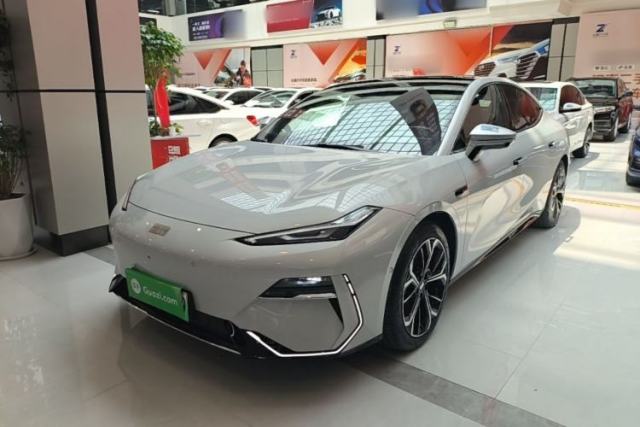 Used Geely Galaxy E8 2025 700 km Long-Range Intelligent Driving Version