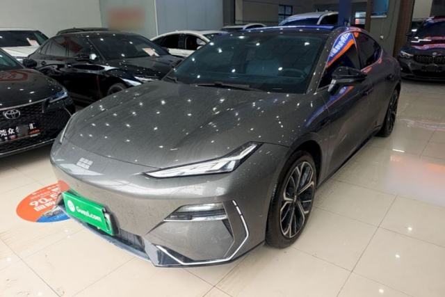 Used Geely Galaxy E8 2025 Model—610km Prestige Version