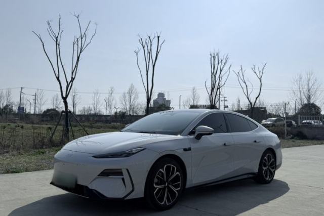 Used Geely Galaxy E8 2025 700 km Long-Range Intelligent Driving Version