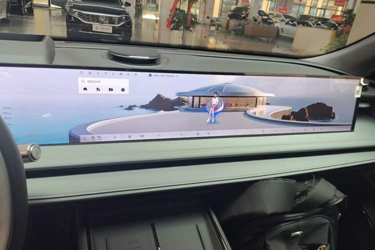 Used Geely Galaxy E8 2025 700 km Long-Range Intelligent Driving Version Audio And AC Panel