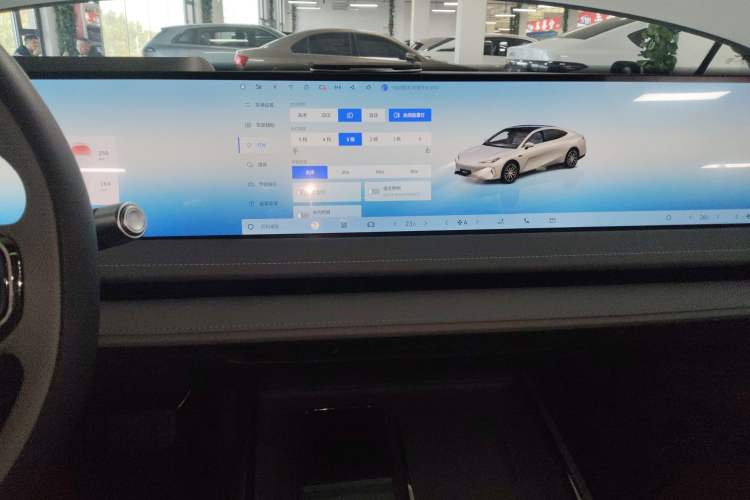 Used Geely Galaxy E8 2025 700 km Long-Range Intelligent Driving Version Audio And AC Panel