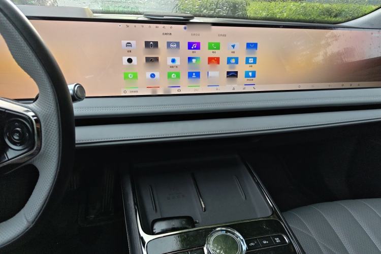 Used Geely Galaxy E8 2025 700 km Long-Range Intelligent Driving Version Audio And AC Panel